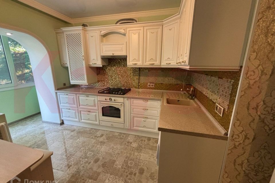 Сдаётся 2-комнатная квартира, 56 м²