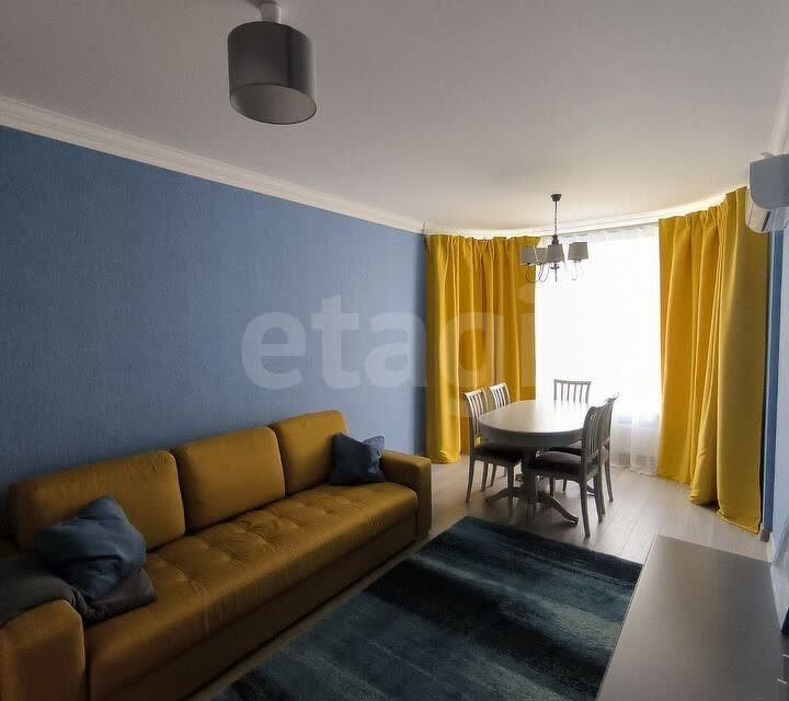Продаётся 2-комнатная квартира, 65 м²