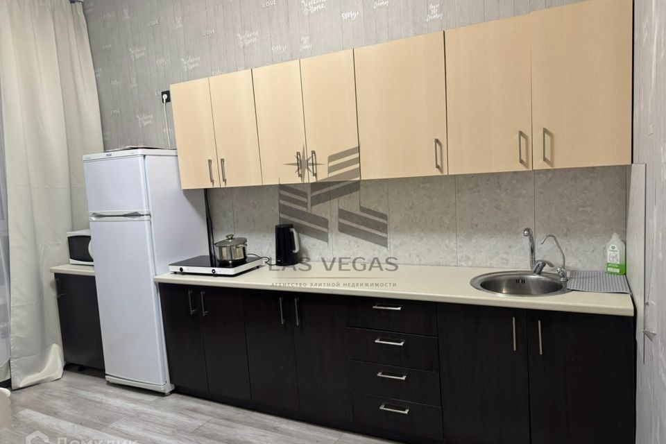 Сдаётся 1-комнатная квартира, 50 м²