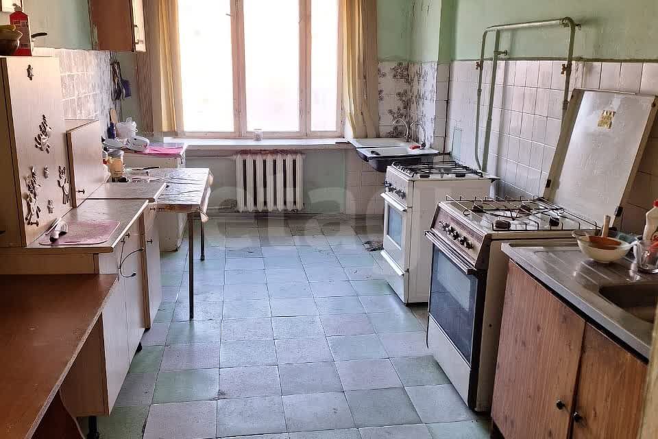 Продаётся комната в 1-комн. квартире, 17 м²
