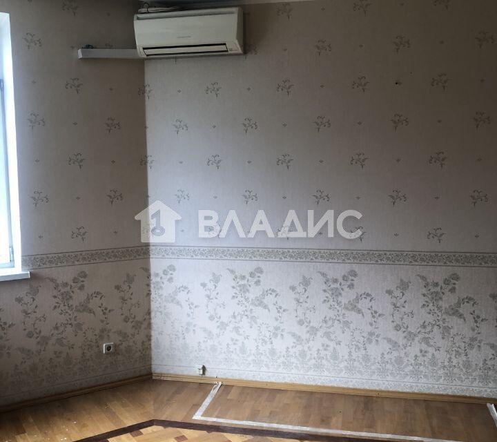 Продаётся 3-комнатная квартира, 114 м²