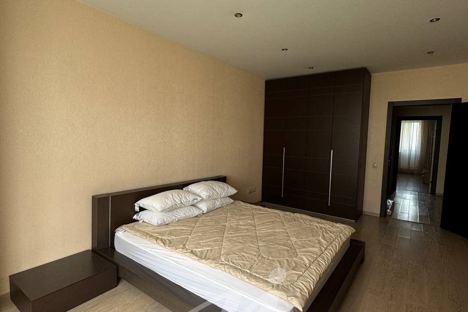 Сдаётся 2-комнатная квартира, 68 м²
