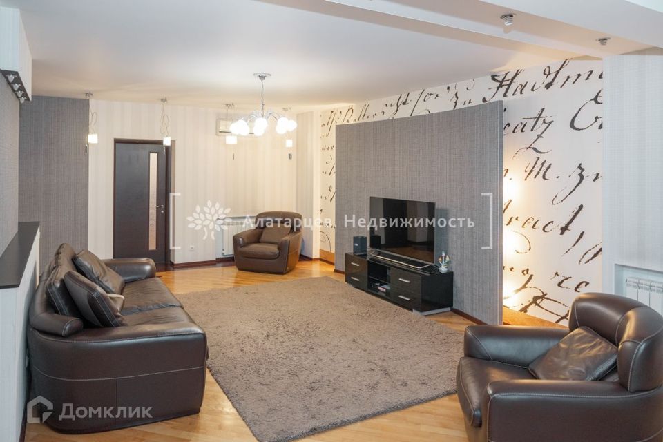 Сдаётся 3-комнатная квартира, 158.3 м²