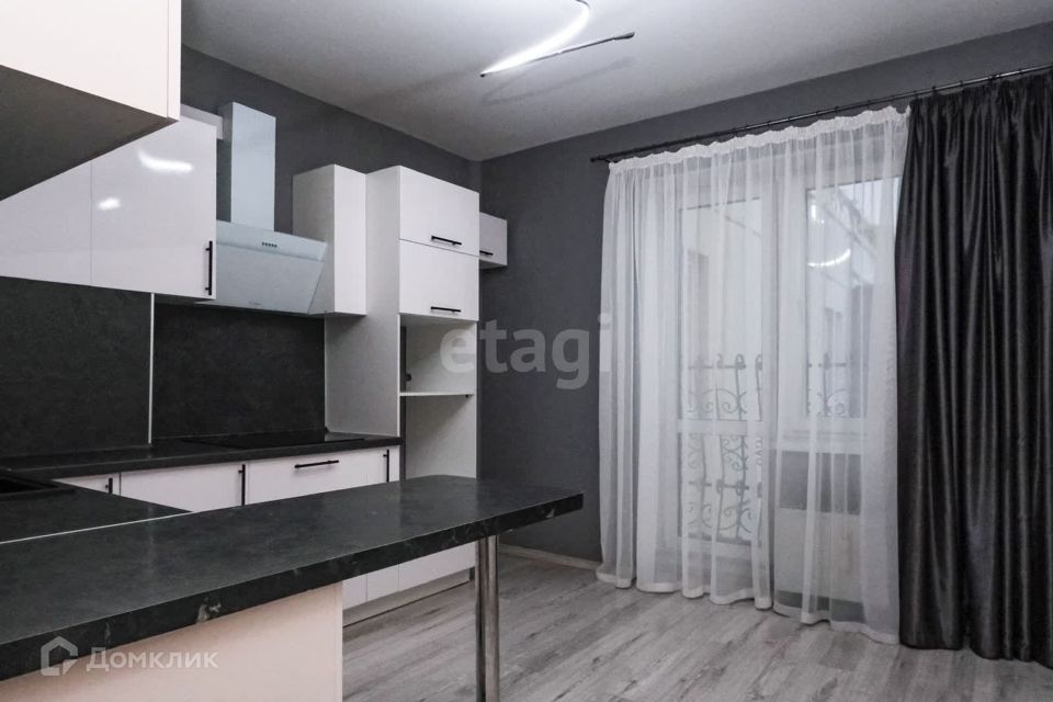 Продаётся 2-комнатная квартира, 67.5 м²