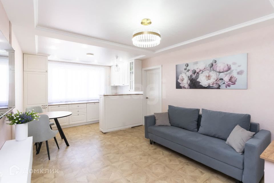 Продаётся 3-комнатная квартира, 93 м²