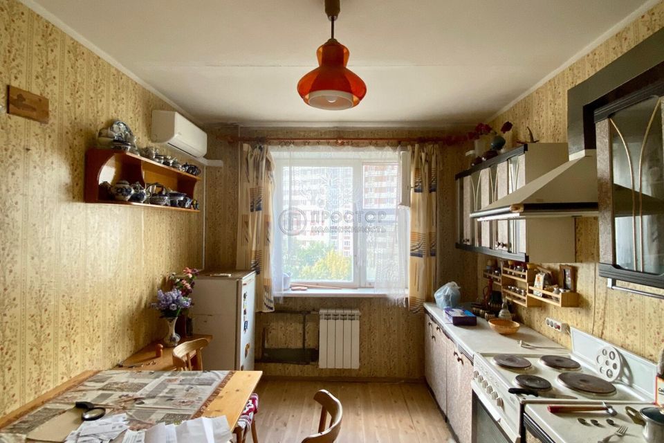 Продаётся 1-комнатная квартира, 54.6 м²