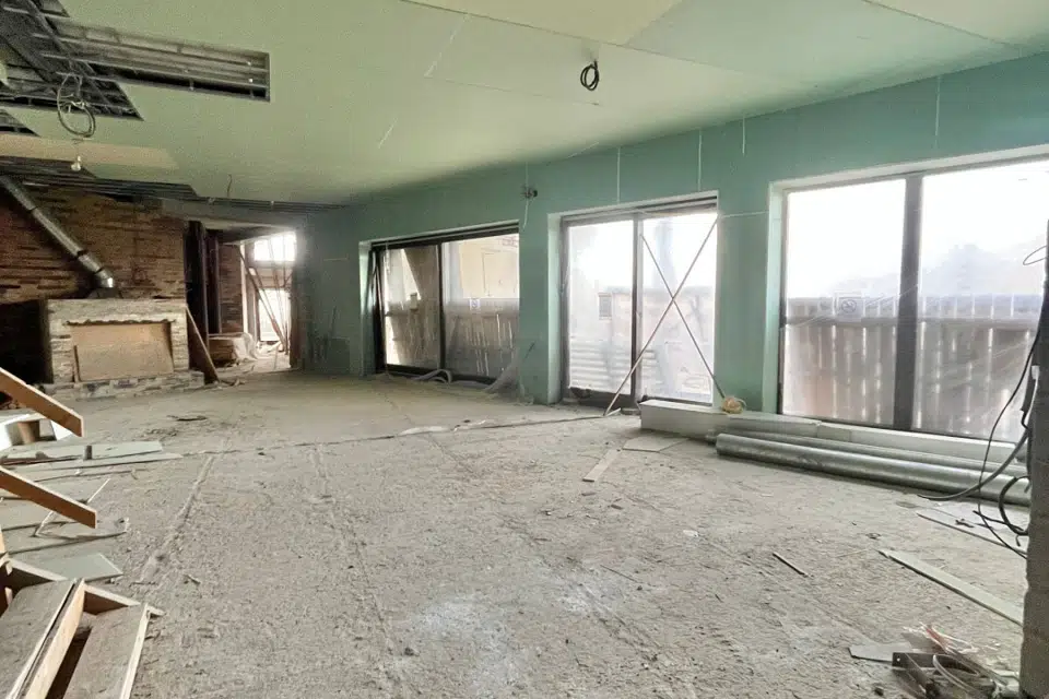 Продаётся 2-этажный дом, 550 м²