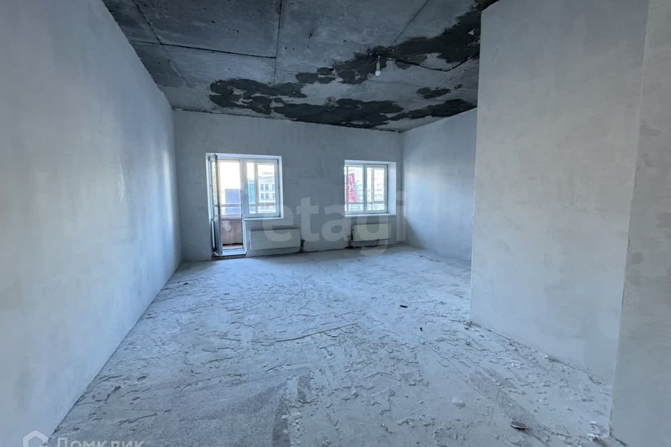 Продаётся 3-комнатная квартира, 107 м²
