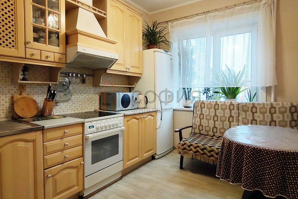Продаётся 3-комнатная квартира, 61.7 м²
