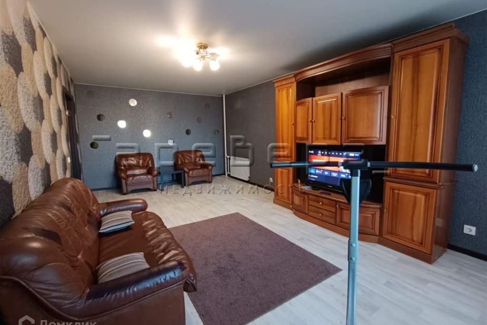 Сдаётся 2-комнатная квартира, 65 м²