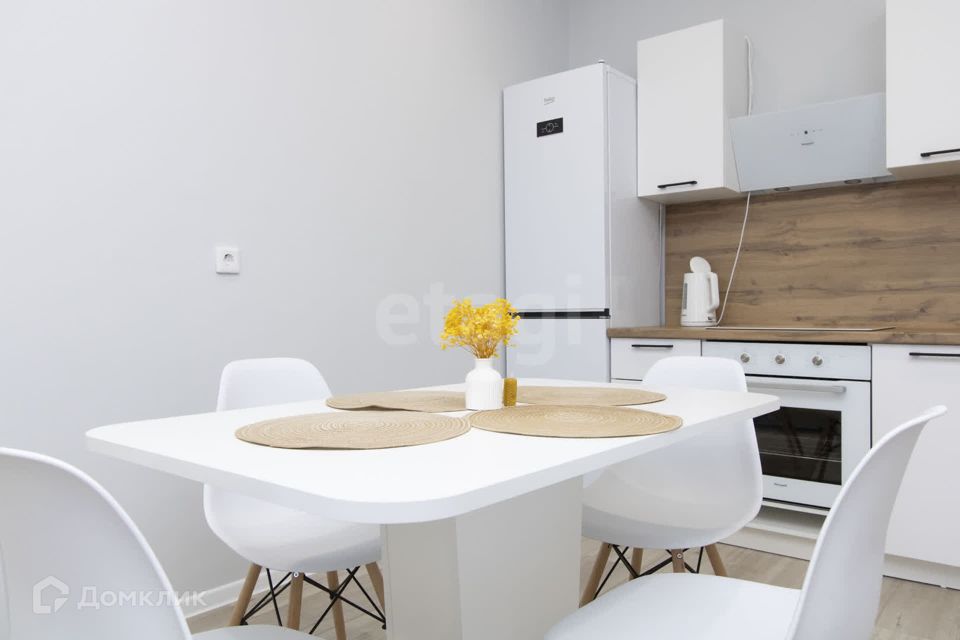 Сдаётся 2-комнатная квартира, 52.6 м²