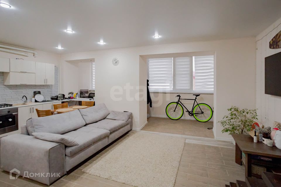 Продаётся 3-комнатная квартира, 51.3 м²