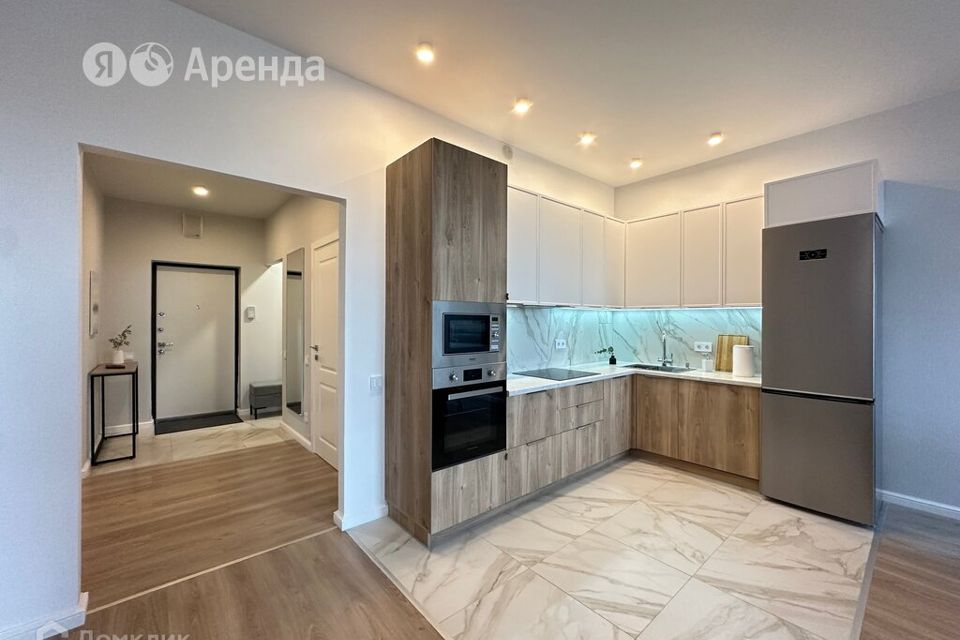 Сдаётся 4-комнатная квартира, 111 м²