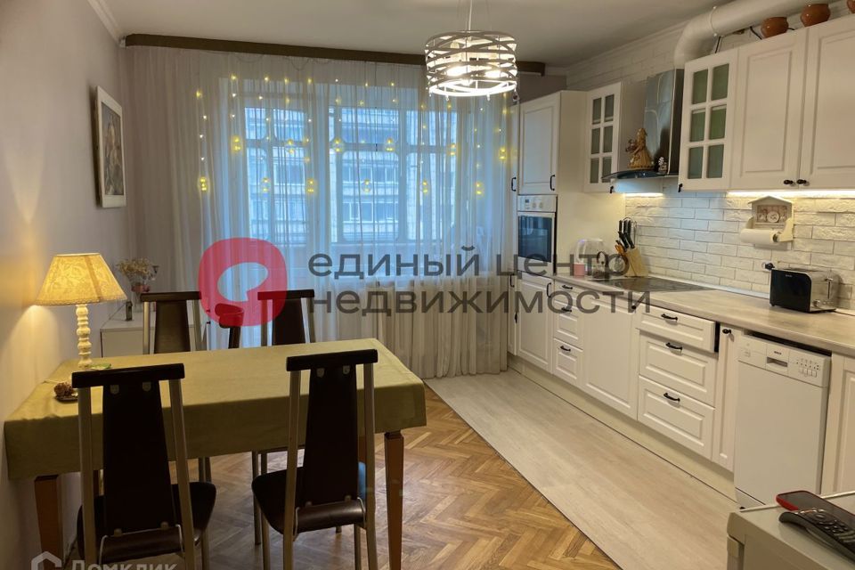 Продаётся 3-комнатная квартира, 96.2 м²