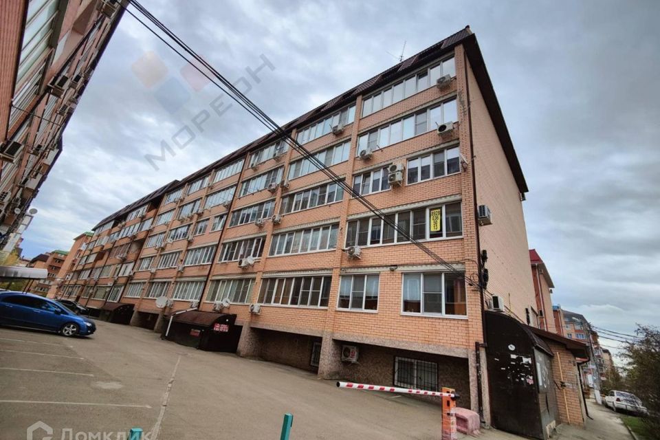 Продаётся 1-комнатная квартира, 42 м²