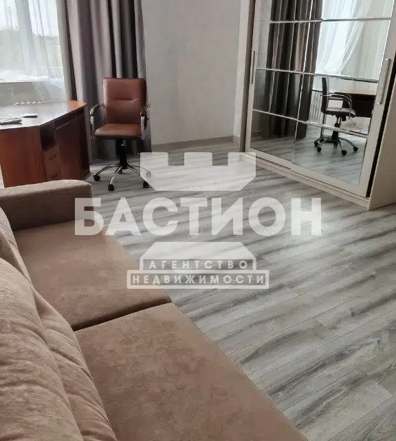Продаётся 3-комнатная квартира, 158 м²