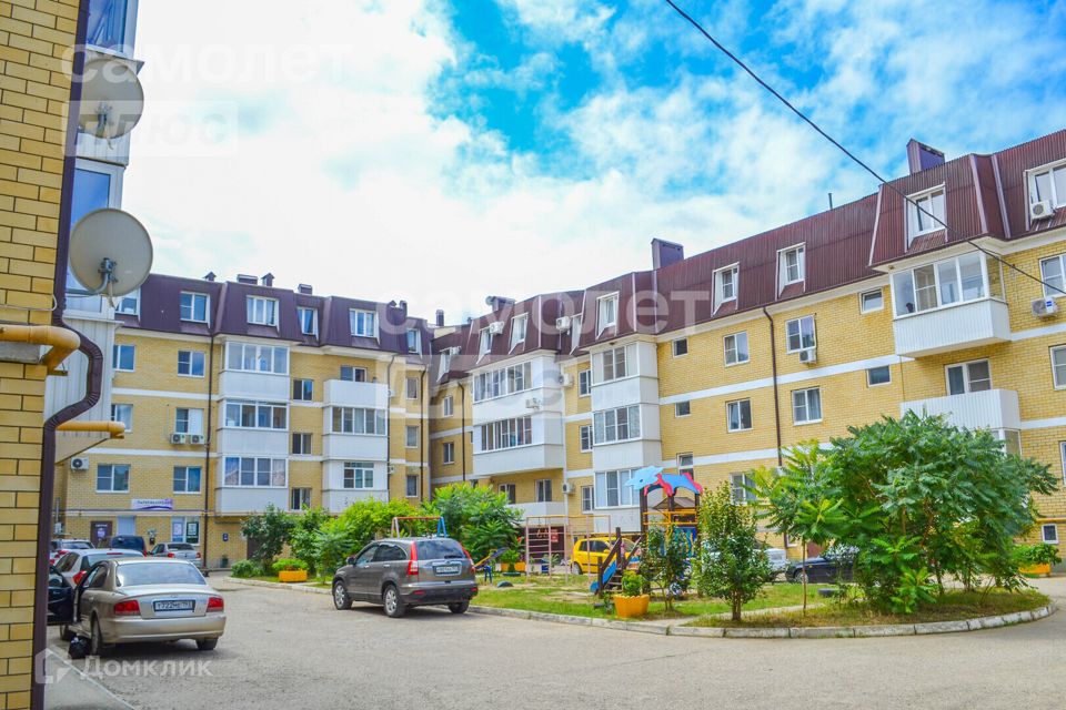 Продаётся 2-комнатная квартира, 65 м²