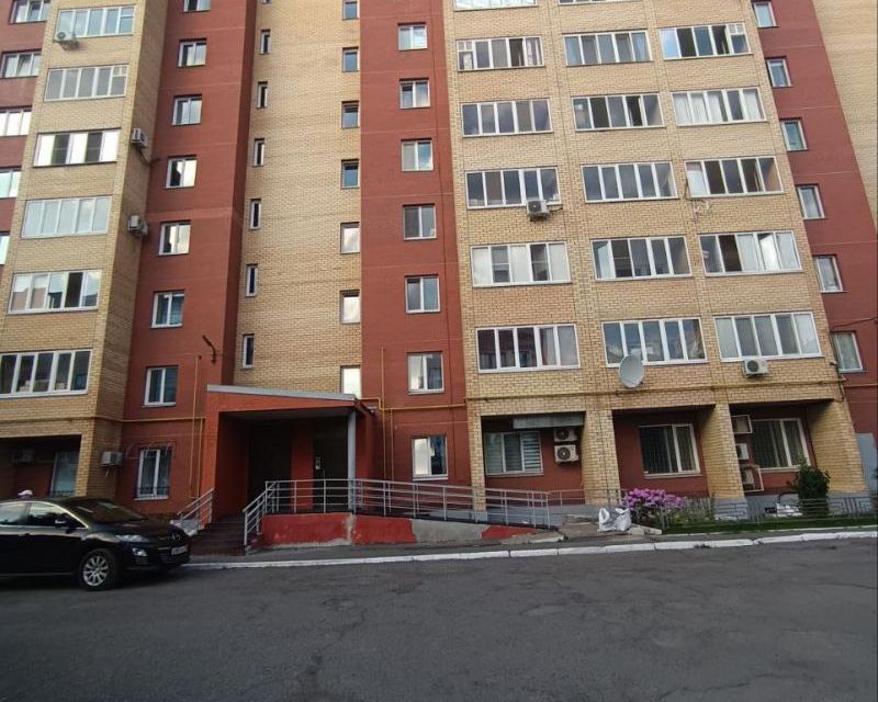 Сдаётся 2-комнатная квартира, 63.9 м²