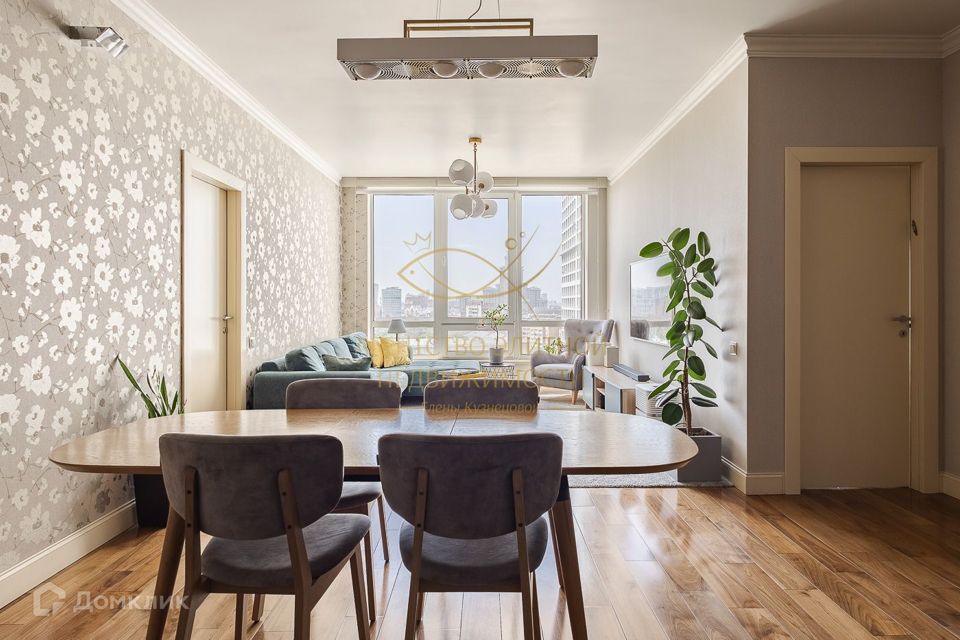 Продаётся 3-комнатная квартира, 98 м²