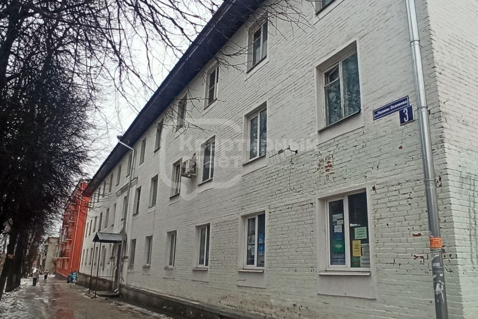 Продаётся комната в 10-комн. квартире, 20 м²