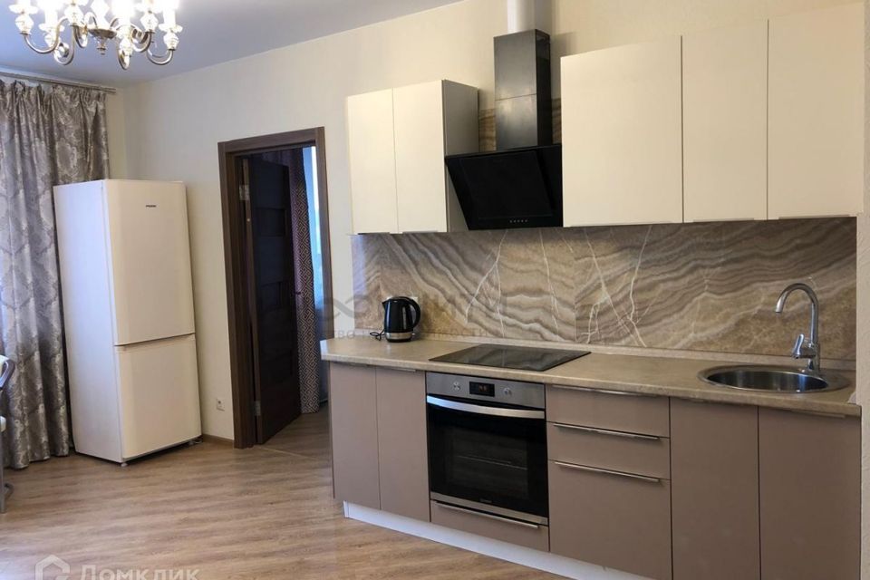 Продаётся 1-комнатная квартира, 42 м²