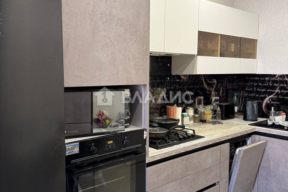 Продаётся 1-комнатная квартира, 44.2 м²