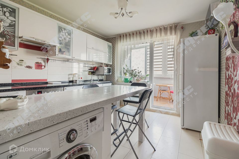 Продаётся 2-комнатная квартира, 71.7 м²