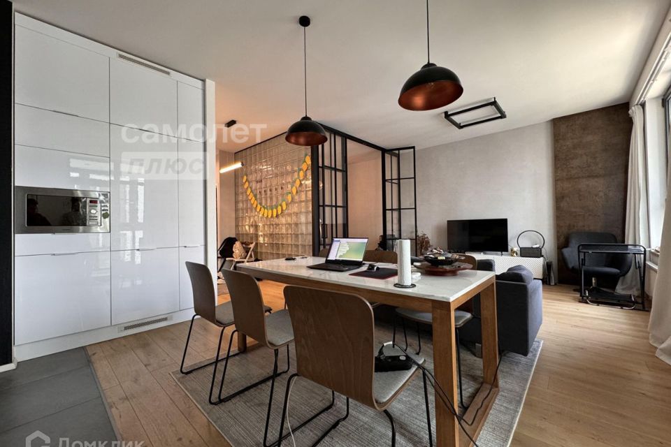 Продаётся студия, 60.7 м²