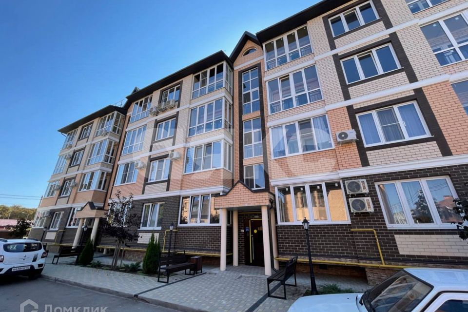 Продаётся 2-комнатная квартира, 72.2 м²