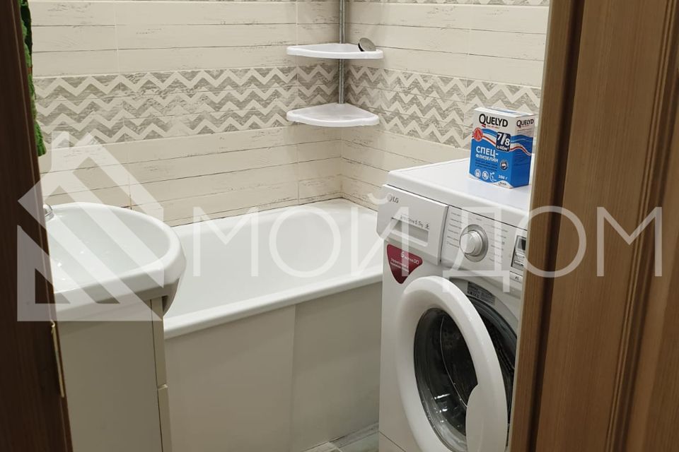 Продаётся 3-комнатная квартира, 47.4 м²