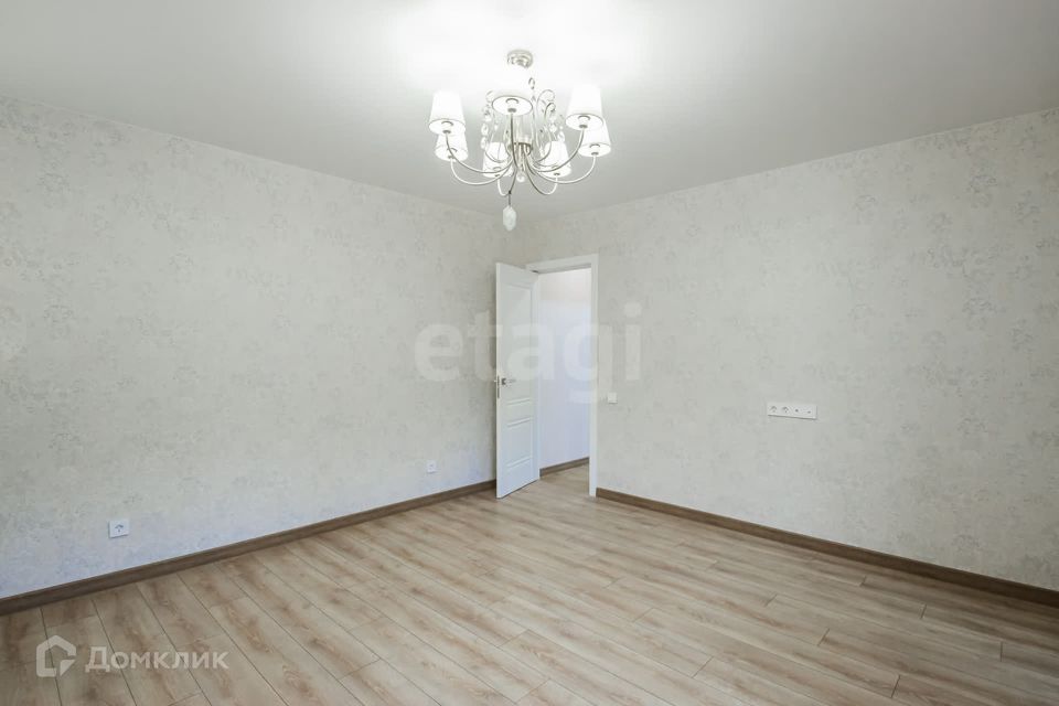 Продаётся 1-комнатная квартира, 42.8 м²