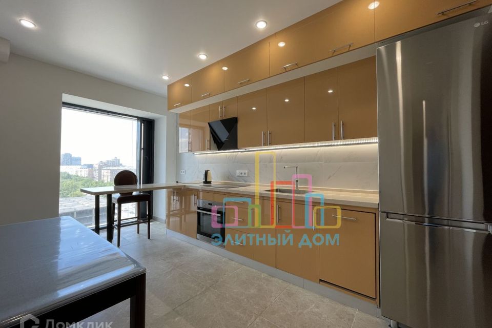 Сдаётся 2-комнатная квартира, 56 м²