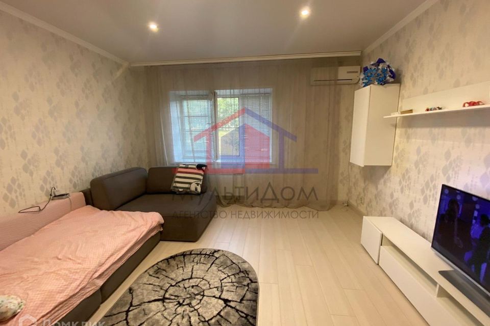 Сдаётся 1-комнатная квартира, 54 м²