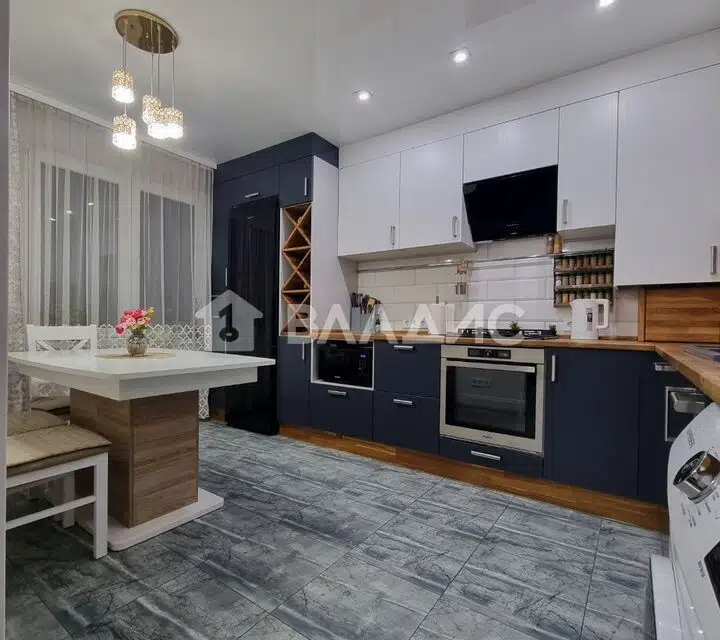 Продаётся 3-комнатная квартира, 75.5 м²