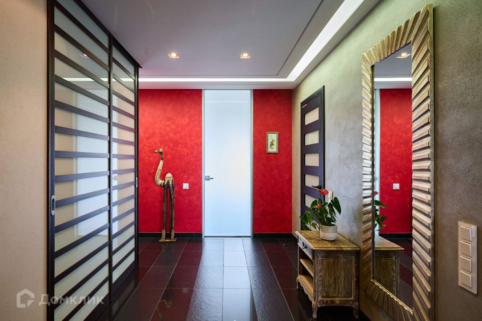 Продаётся 3-комнатная квартира, 118 м²
