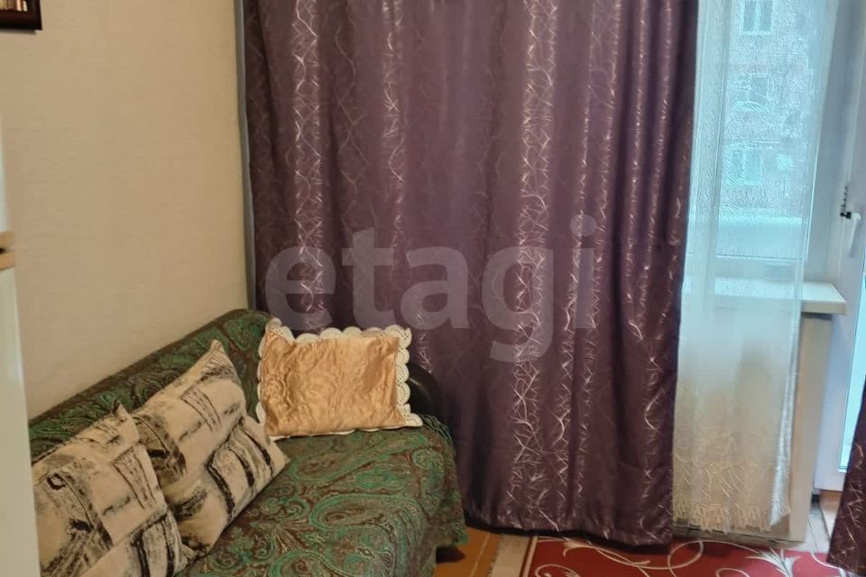 Продаётся комната в 1-комн. квартире, 17.9 м²
