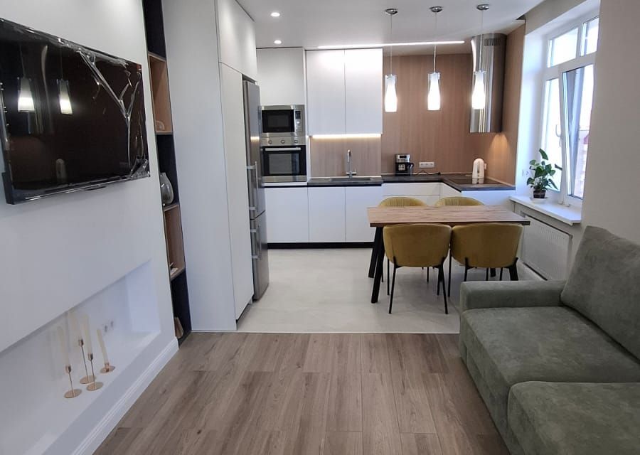 Сдаётся 2-комнатная квартира, 65 м²