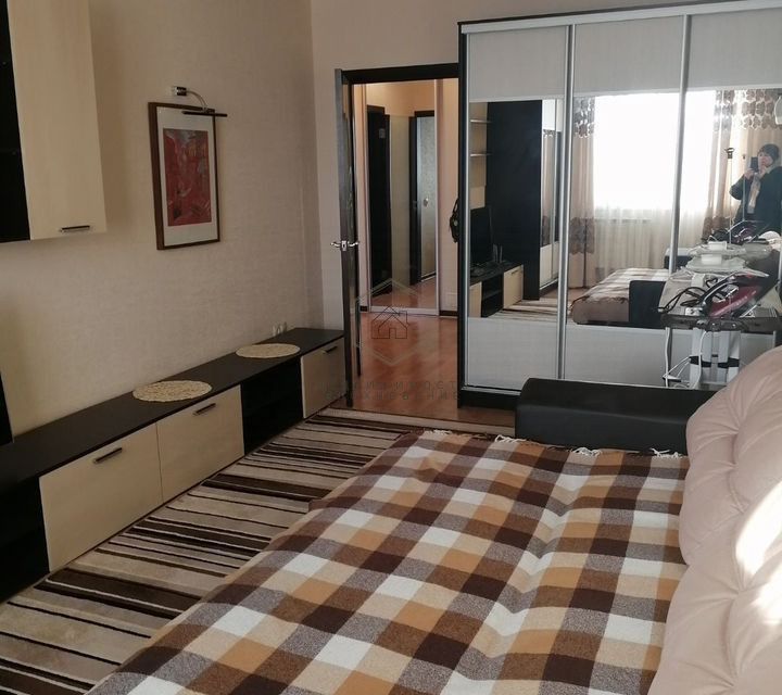 Сдаётся 1-комнатная квартира, 52 м²