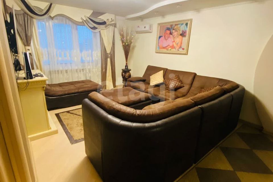 Продаётся 3-комнатная квартира, 58.9 м²