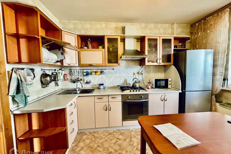 Продаётся 4-комнатная квартира, 73.5 м²