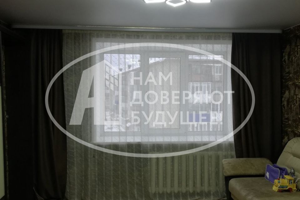 Продаётся 3-комнатная квартира, 60.5 м²