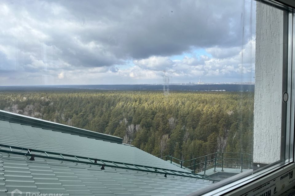 Продаётся 1-комнатная квартира, 101 м²