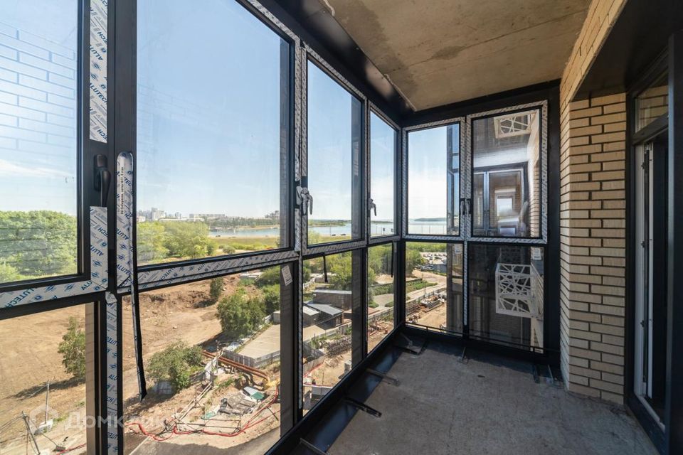Продаётся 1-комнатная квартира, 54 м²