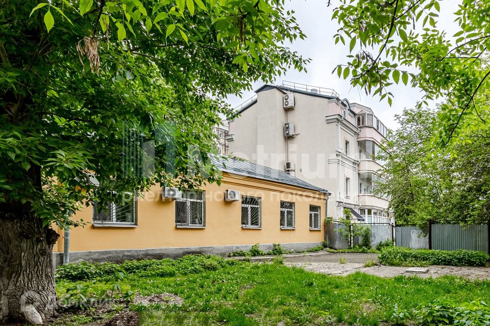 Продаётся 6-комнатная квартира, 224 м²