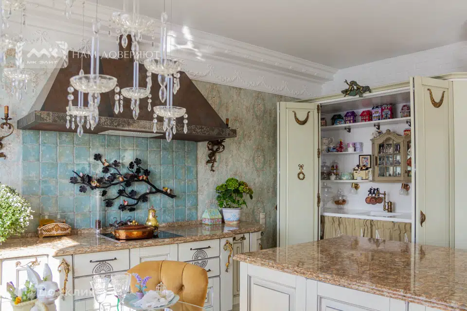 Продаётся 2-комнатная квартира, 118 м²