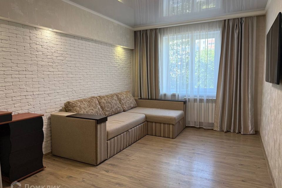 Продаётся 3-комнатная квартира, 61.7 м²