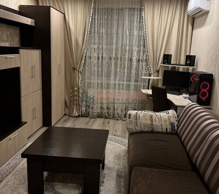Продаётся 3-комнатная квартира, 65 м²