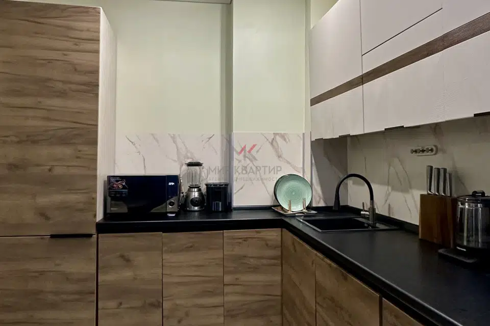 Продаётся 4-комнатная квартира, 70.3 м²