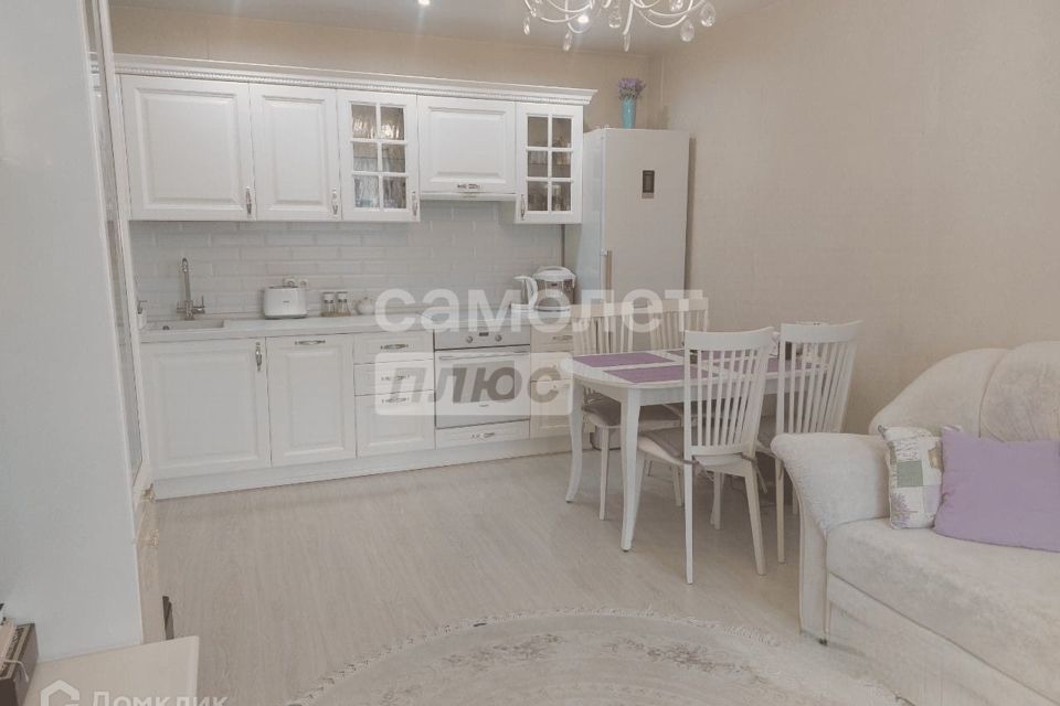 Продаётся 1-комнатная квартира, 39.8 м²