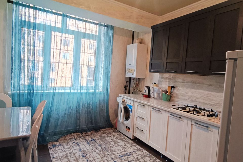 Продаётся 1-комнатная квартира, 41.8 м²